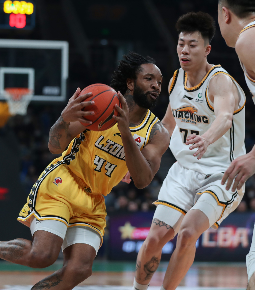 训练课后CBA季后赛传出新动向,布拉加伤情更新,高层表态——管理层满意,阵容厚度经受考验的简单介绍 训练课后CBA季后赛传出新动向,布拉加伤情更新,高层表态——管理层满意,阵容厚度经受考验的简单介绍