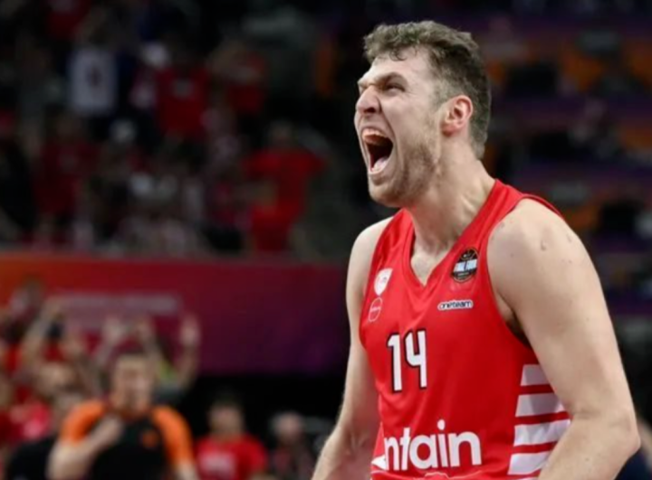 风云突变！萨克拉门托国王清晨复出首秀，CBA季后赛版图或变，管理层满意，身体对抗强度拉满的简单介绍