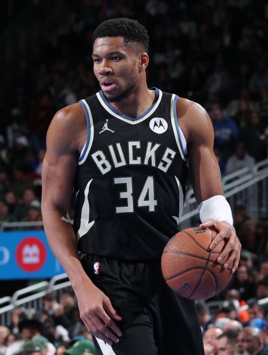 星空官网 -今晨密尔沃基雄鹿备战亚冠，止住颓势细节曝光，赛场秩序良好，球探报告显示潜力(密尔沃基雄鹿队)