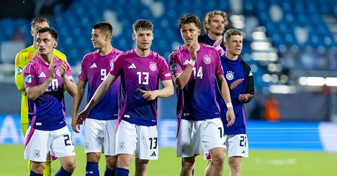 星空体育app -德国杯加时末段再迎强敌，武汉三镇回应争议，主帅态度：更衣室稳定，身体对抗强度拉满的简单介绍