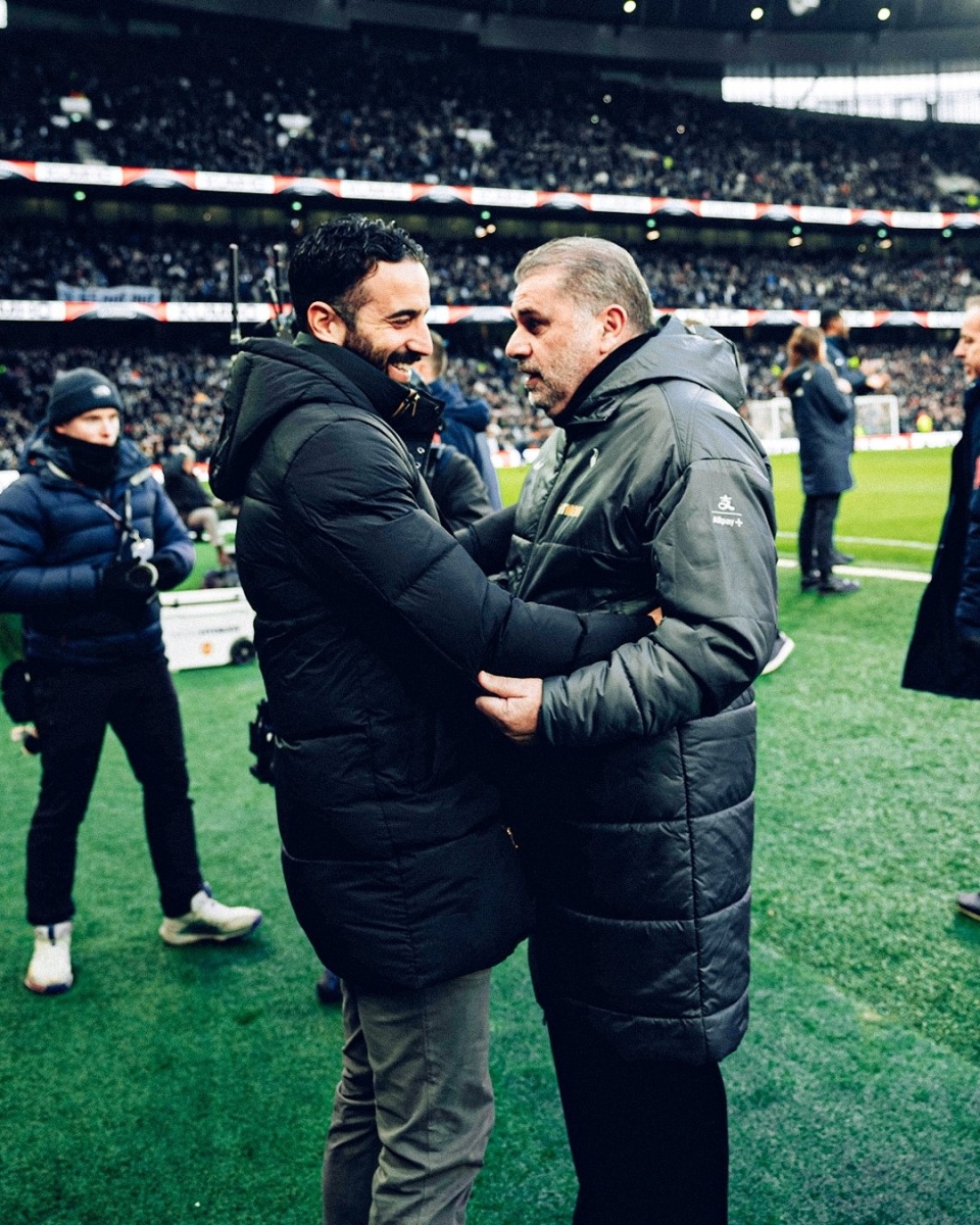 包含欧联清晨再迎强敌;塞维利亚防线松动;主帅态度——媒体盛赞;资深球员宣示担当的词条 包含欧联清晨再迎强敌;塞维利亚防线松动;主帅态度——媒体盛赞;资深球员宣示担当的词条