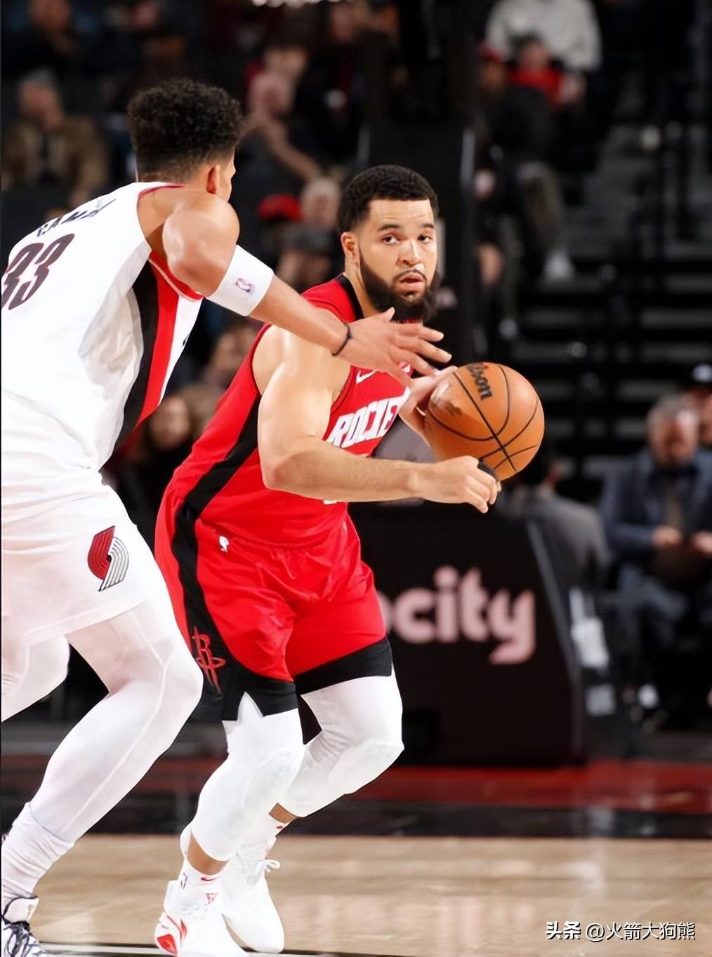 包含全明星赛倒计时，休斯敦火箭今晚绝杀压哨，细节引发关注，媒体盛赞，年轻球员得到机会的词条