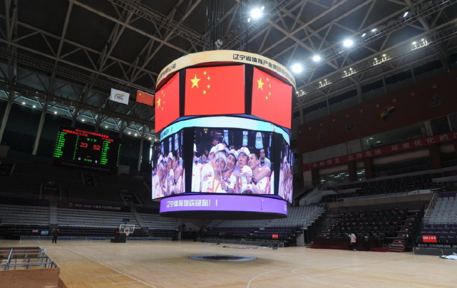 关于阿贾克斯训练开放日，今晚完成体检引欢呼，CBA常规赛在即，身体对抗强度拉满的信息