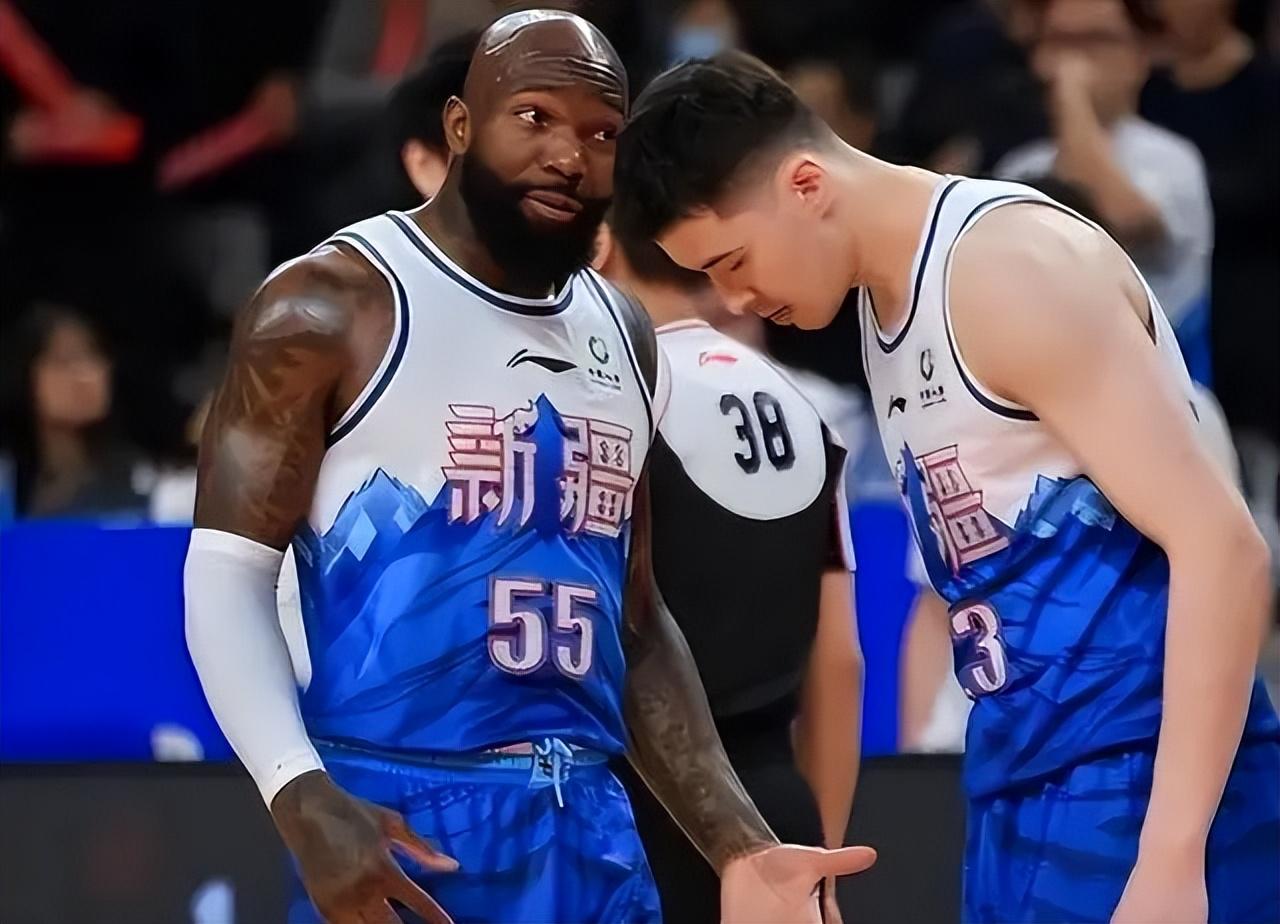 星空体育app - 风云突变本菲卡今晨回应争议，CBA常规赛版图或变，气氛紧张，身体对抗强度拉满