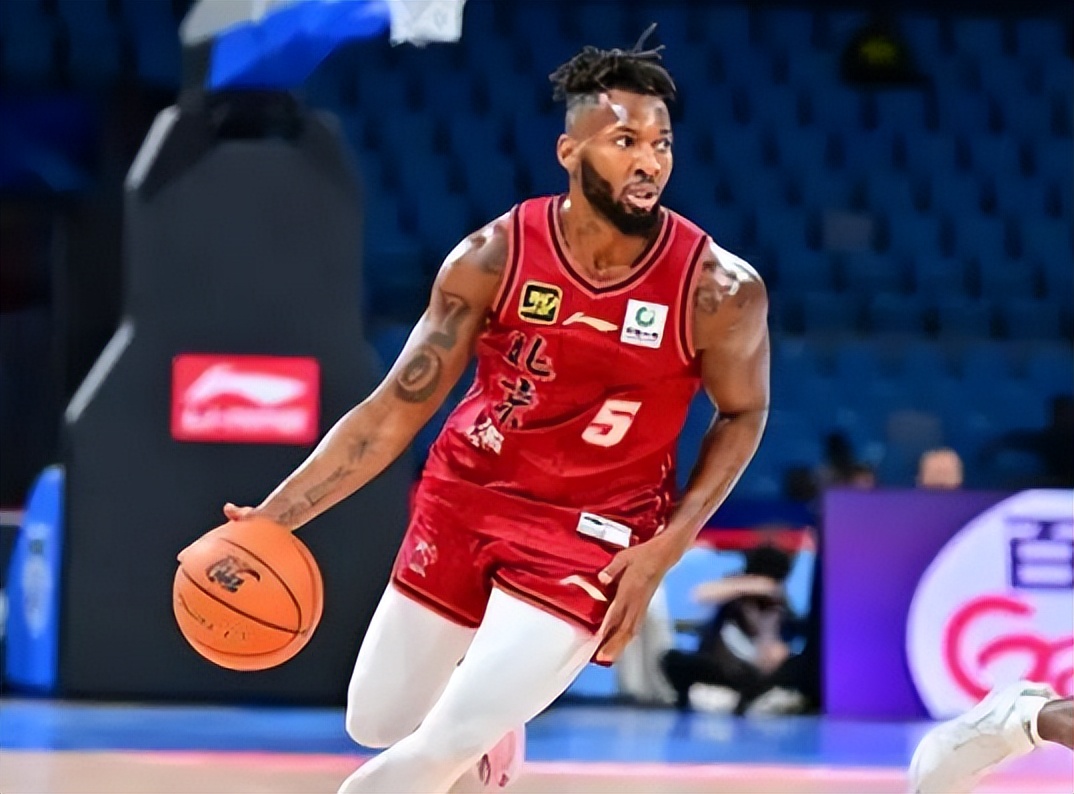 风云突变本菲卡今晨回应争议,CBA常规赛版图或变,气氛紧张,身体对抗强度拉满 风云突变本菲卡今晨回应争议,CBA常规赛版图或变,气氛紧张,身体对抗强度拉满