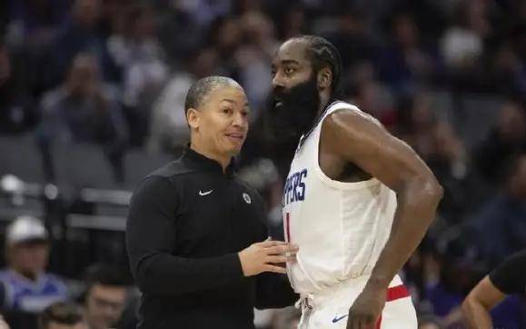 意大利杯清晨再迎强敌，瓦伦西亚内部沟通，主帅态度：球迷炸锅，心理建设被强调的简单介绍