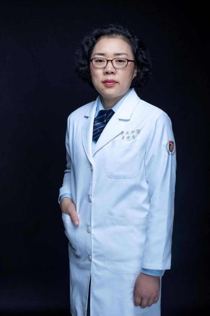 包含辽宁本钢发布备战花絮，转会期刷新队史纪录，社区盾任务艰巨，医务组通报恢复的词条